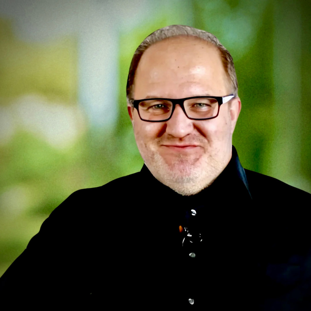 Martin Bonner - Founder - Glow for Europe - Movement